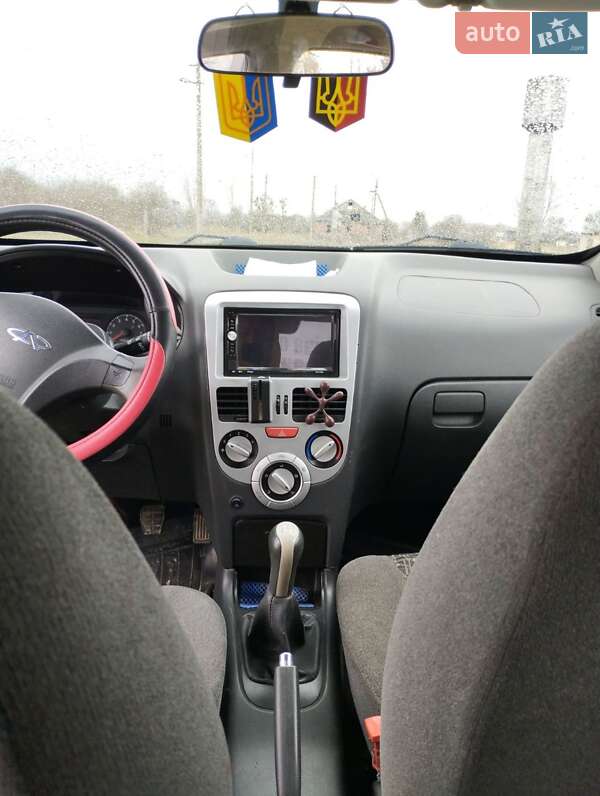 Седан ЗАЗ Forza 2011 в Кременце