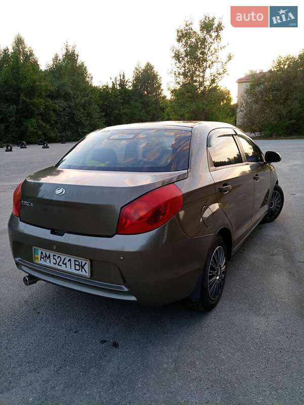 Лифтбек ЗАЗ Forza 2012 в Звягеле фото 3 Лифтбек ЗАЗ Forza 2012 в Звягеле