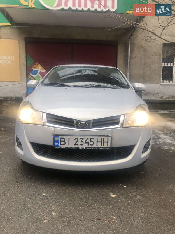 ЗАЗ Forza 2011 ЗАЗ Forza 2011