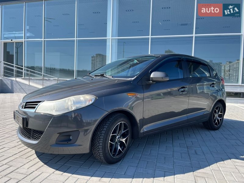 Хэтчбек ЗАЗ Forza 2015 в Киеве фото Хэтчбек ЗАЗ Forza 2015 в Киеве