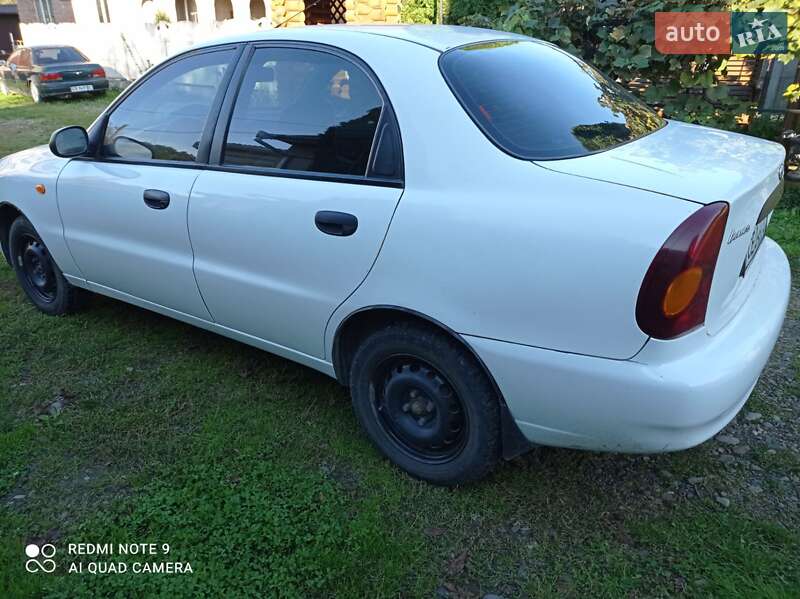 Седан ЗАЗ Lanos 2012 в Черновцах