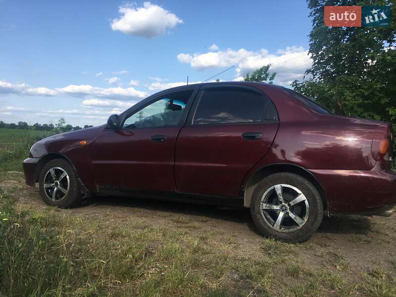 Седан ЗАЗ Lanos 2011 в Гайвороне