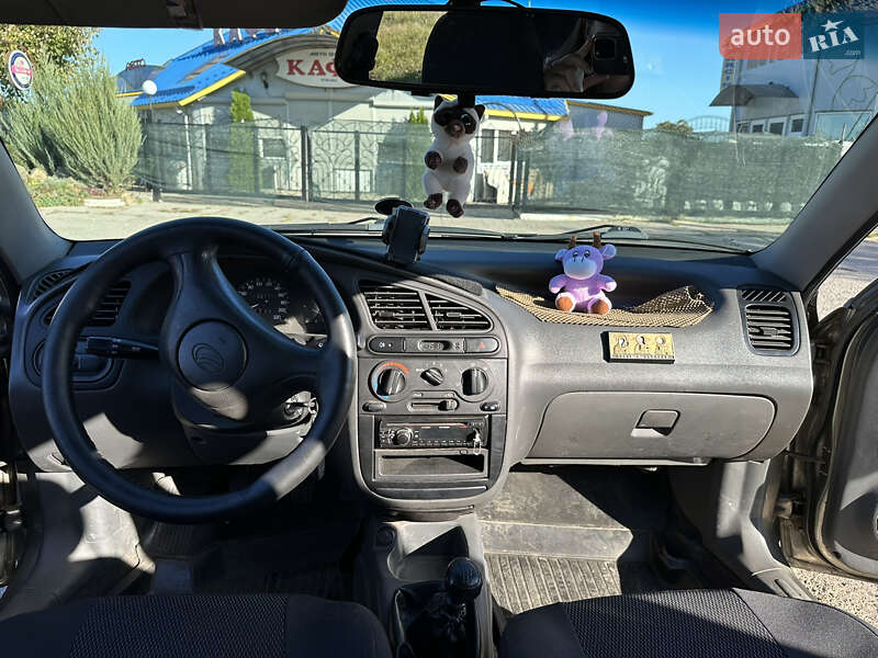 Седан ЗАЗ Lanos 2011 в Дніпрі