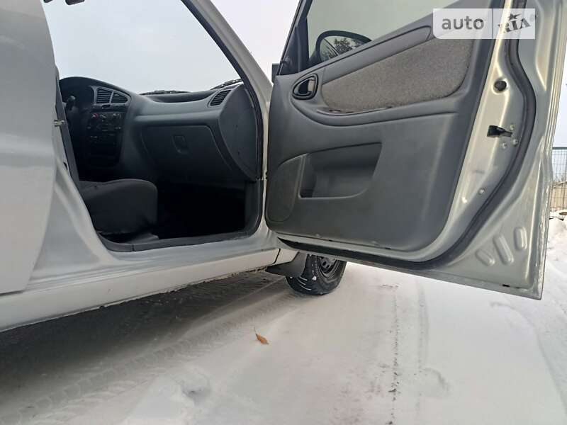 Седан ЗАЗ Lanos 2011 в Луцьку