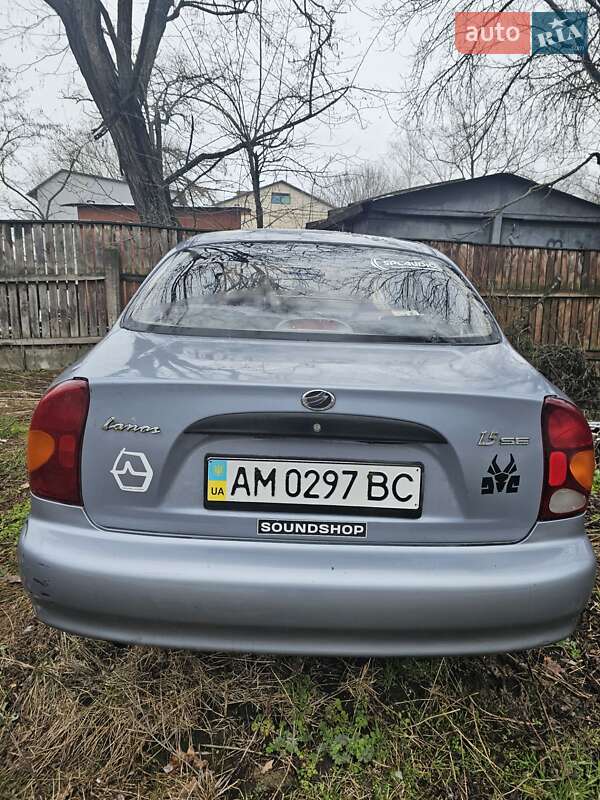 Седан ЗАЗ Lanos 2010 в Коростене