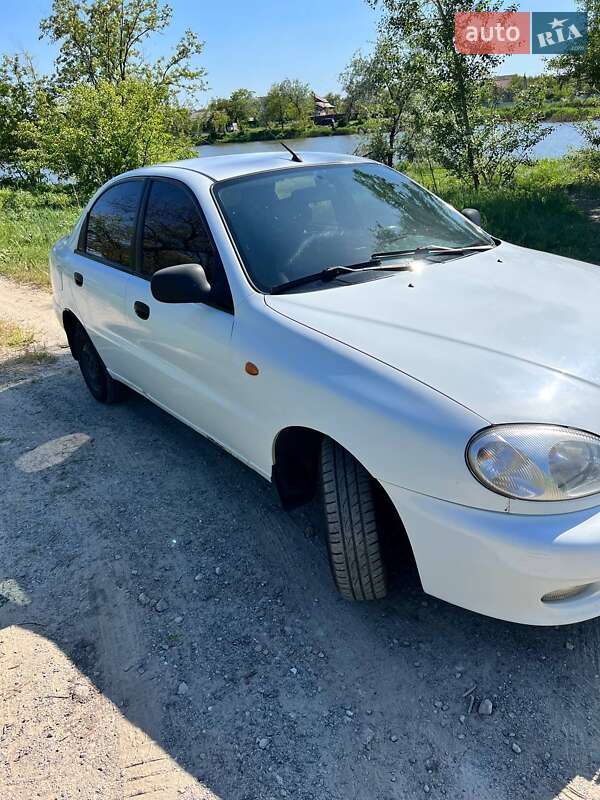 Седан ЗАЗ Lanos 2011 в Днепре