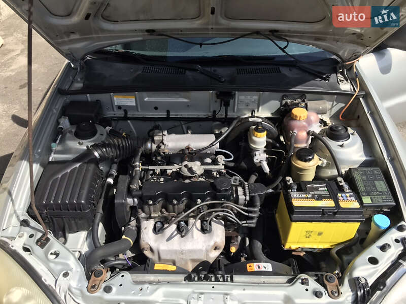 Седан ЗАЗ Lanos 2010 в Киеве