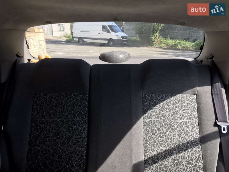 Седан ЗАЗ Lanos 2010 в Киеве