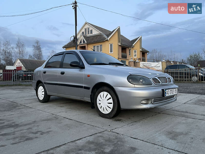Седан ЗАЗ Lanos 2005 в Солотвині