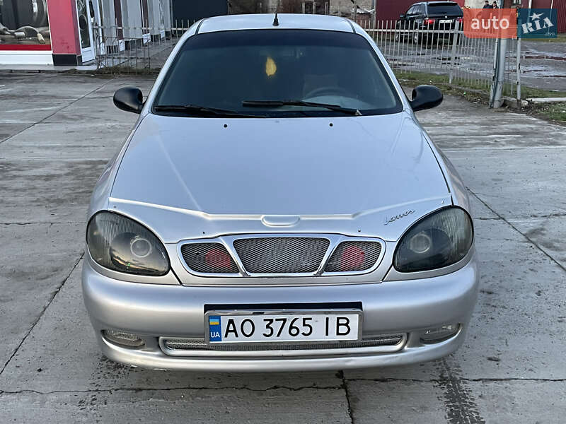 Седан ЗАЗ Lanos 2005 в Солотвині