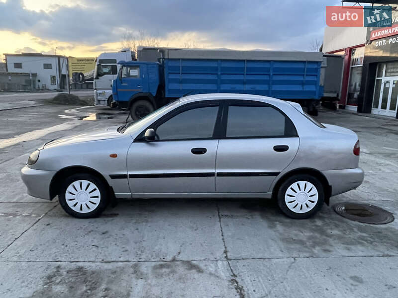 Седан ЗАЗ Lanos 2005 в Солотвині