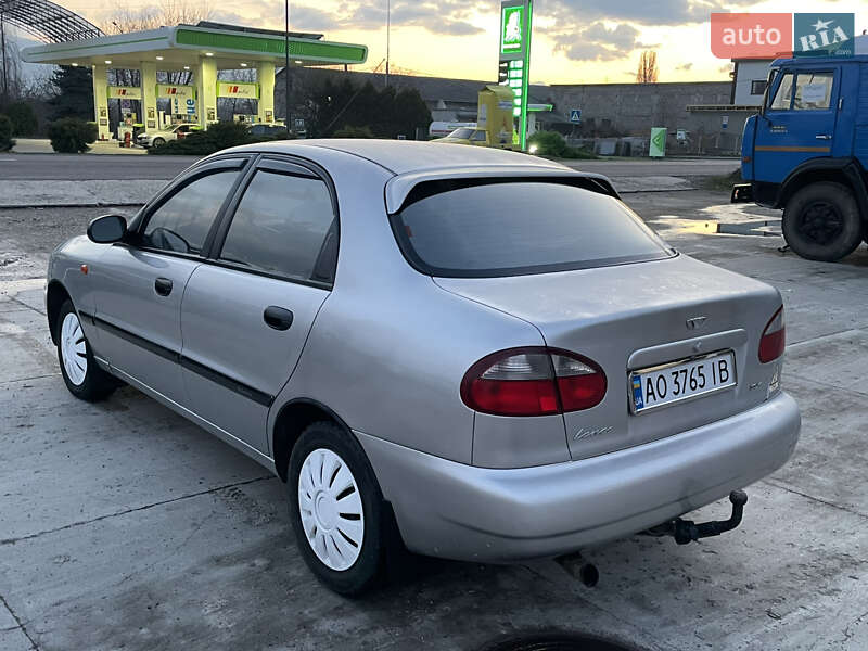 Седан ЗАЗ Lanos 2005 в Солотвині