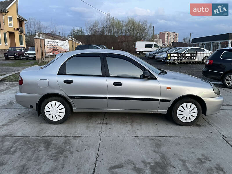 Седан ЗАЗ Lanos 2005 в Солотвині