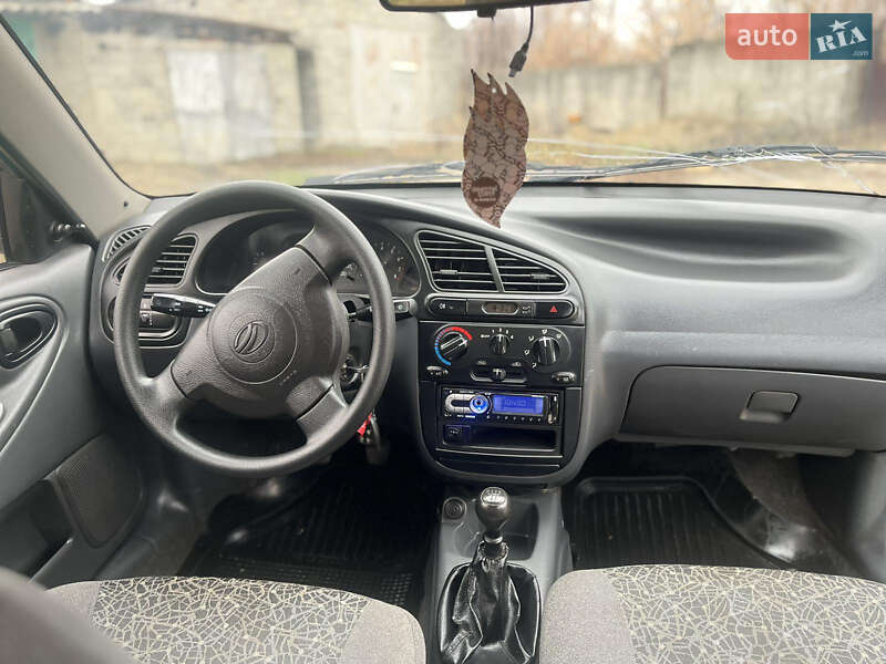 Седан ЗАЗ Lanos 2011 в Балаклее