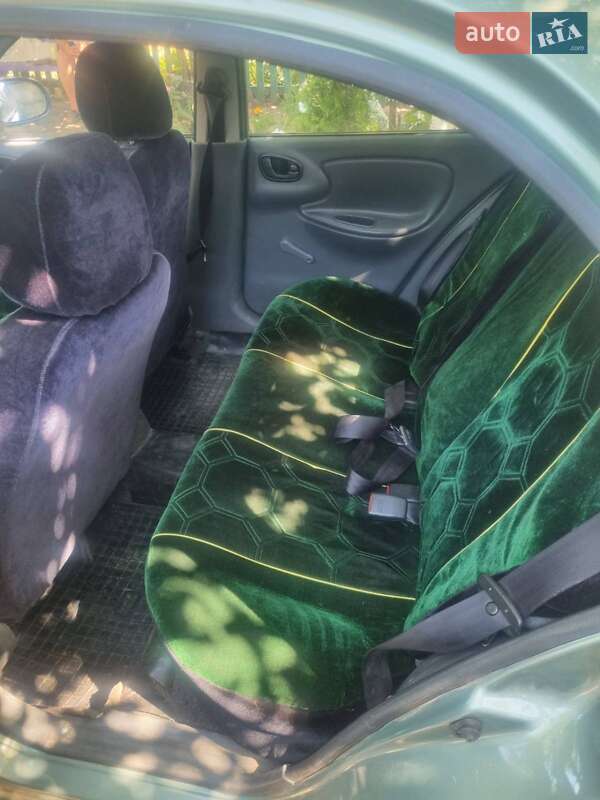 Седан ЗАЗ Lanos 2010 в Чутове