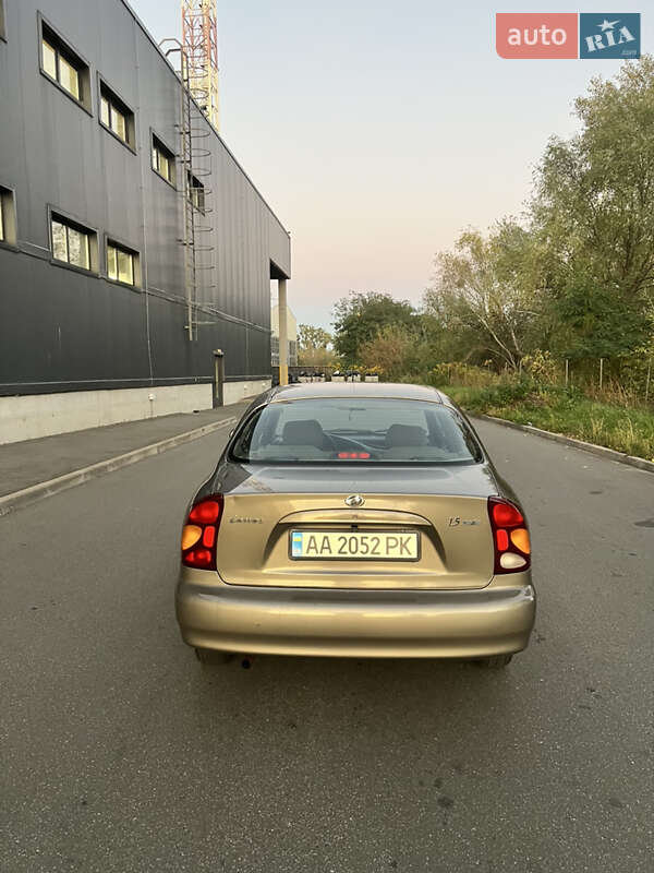 Седан ЗАЗ Lanos 2011 в Киеве