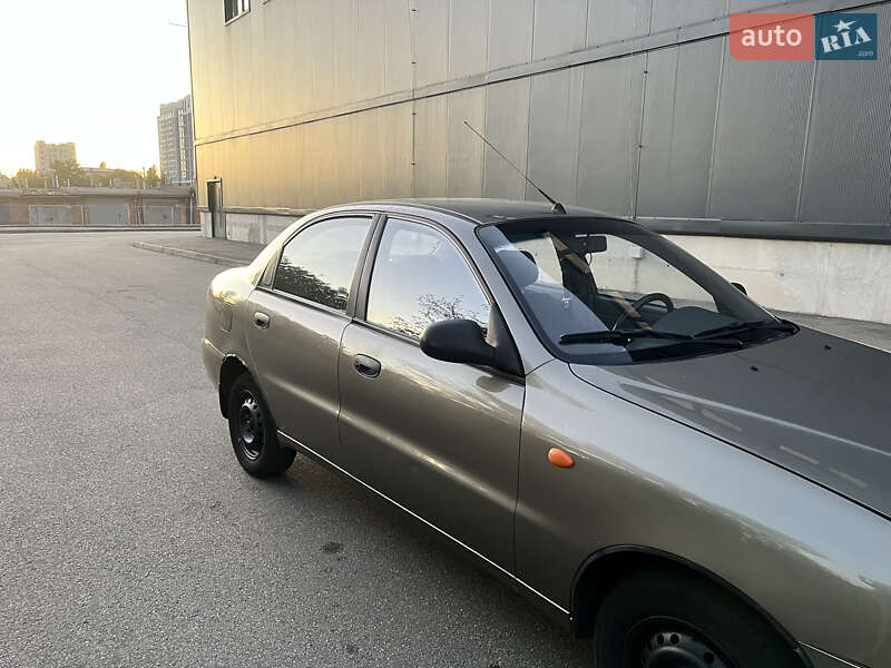 Седан ЗАЗ Lanos 2011 в Киеве