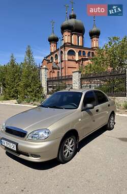 Седан ЗАЗ Lanos 2011 в  Седан ЗАЗ Lanos 2011 в