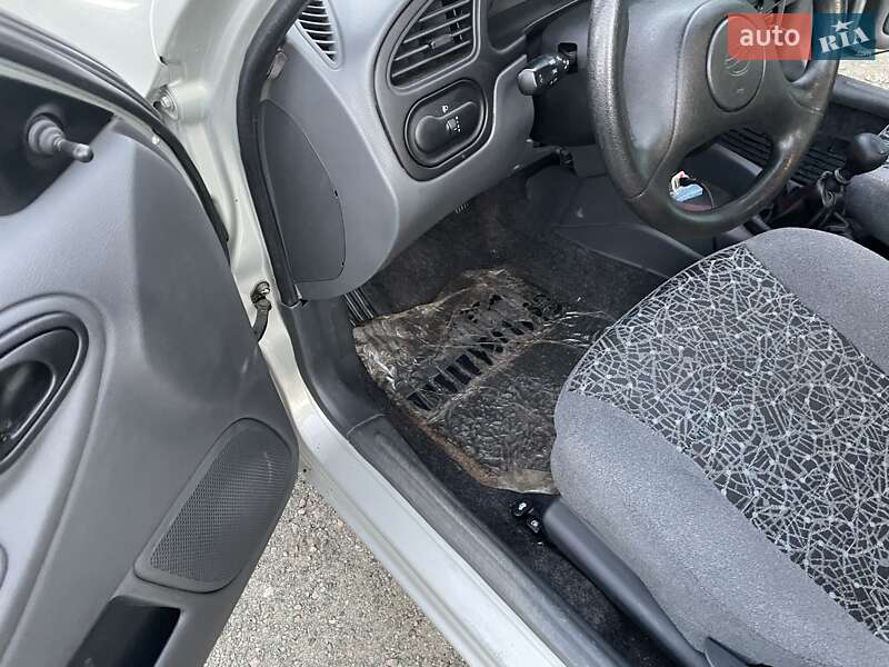 Седан ЗАЗ Lanos 2010 в Нікополі