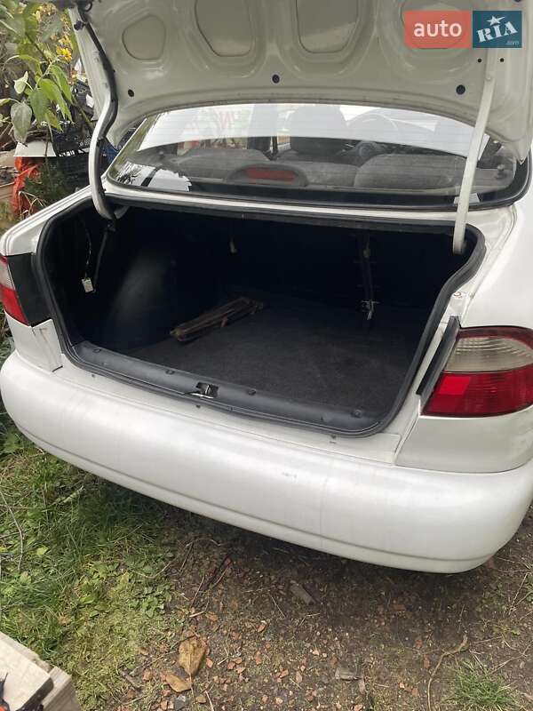 Седан ЗАЗ Lanos 2010 в Киеве