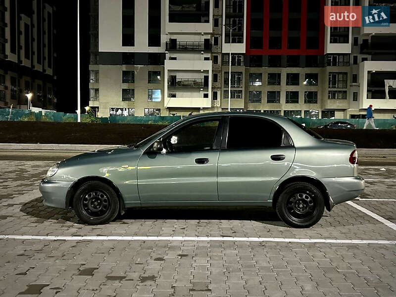 Седан ЗАЗ Lanos 2010 в Киеве