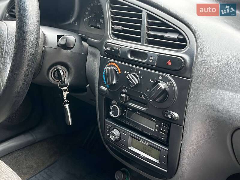 Седан ЗАЗ Lanos 2007 в Днепре