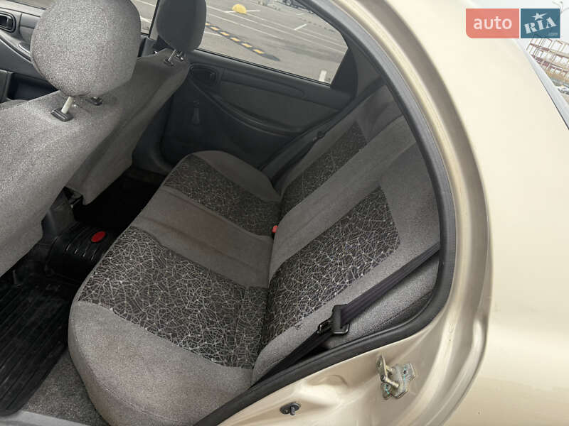 Седан ЗАЗ Lanos 2012 в Києві