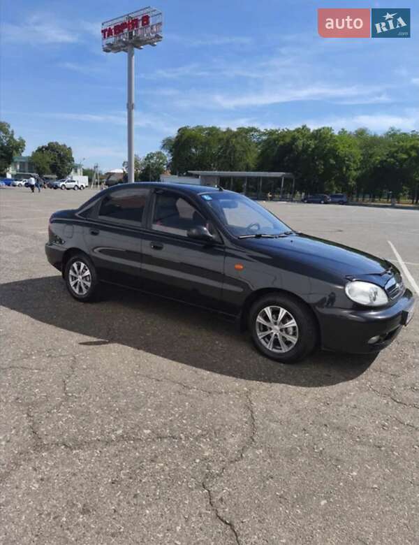 Седан ЗАЗ Lanos 2010 в Измаиле