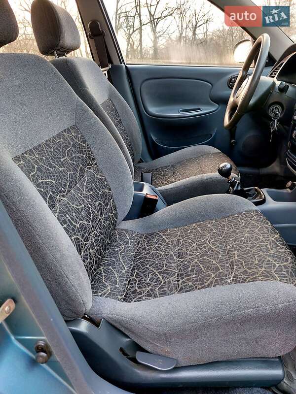 Седан ЗАЗ Lanos 2011 в Тростянце