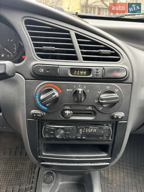 Седан ЗАЗ Lanos 2010 в Киеве