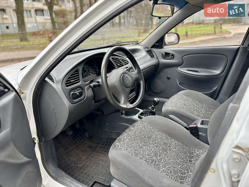 Седан ЗАЗ Lanos 2010 в Киеве