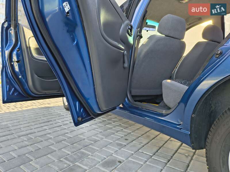 Седан ЗАЗ Lanos 2010 в Горішніх Плавнях