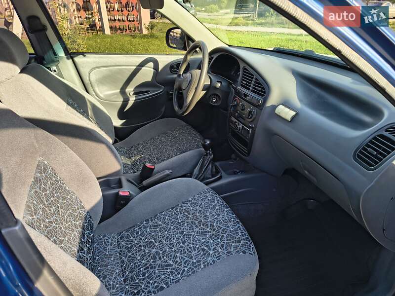 Седан ЗАЗ Lanos 2010 в Горішніх Плавнях