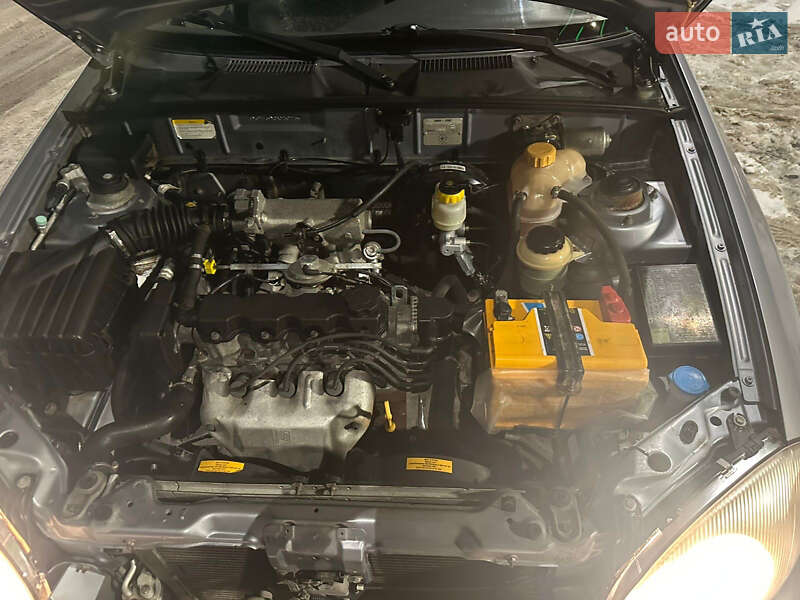 Седан ЗАЗ Lanos 2010 в Киеве