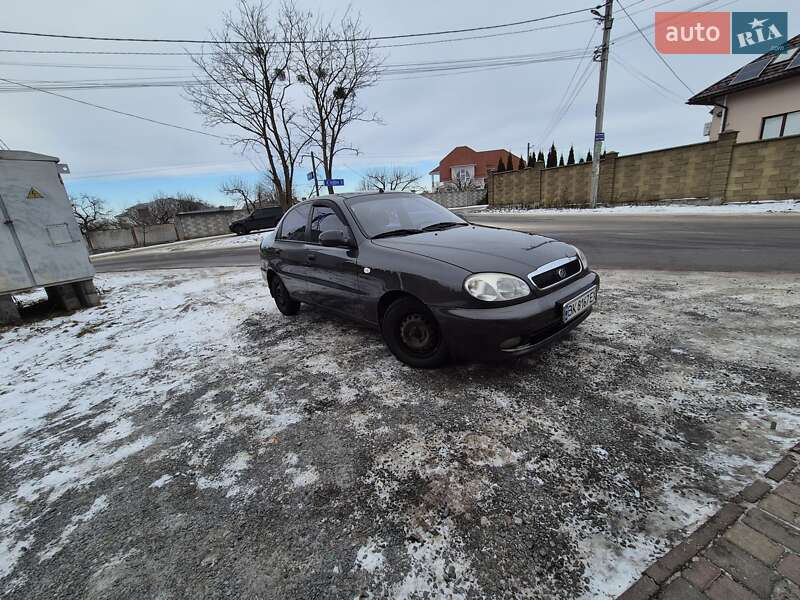 Седан ЗАЗ Lanos 2012 в Ровно