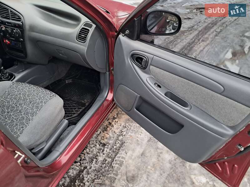 Седан ЗАЗ Lanos 2011 в Могилів-Подільському