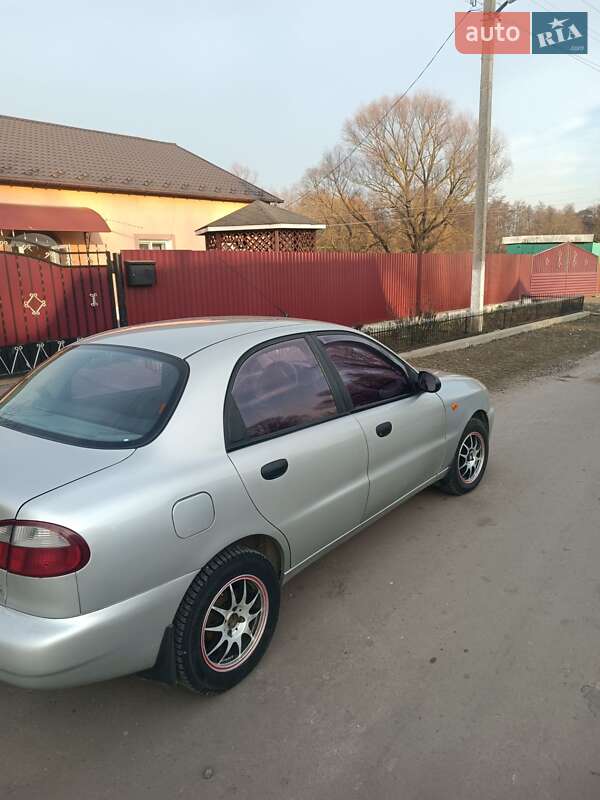 Седан ЗАЗ Lanos 2005 в Волочиске