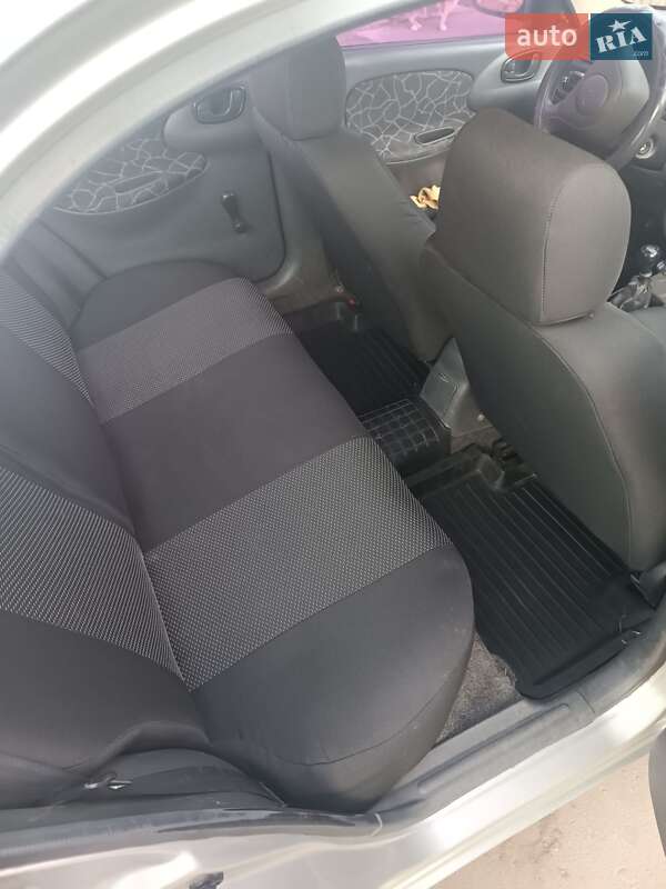 Седан ЗАЗ Lanos 2005 в Волочиске