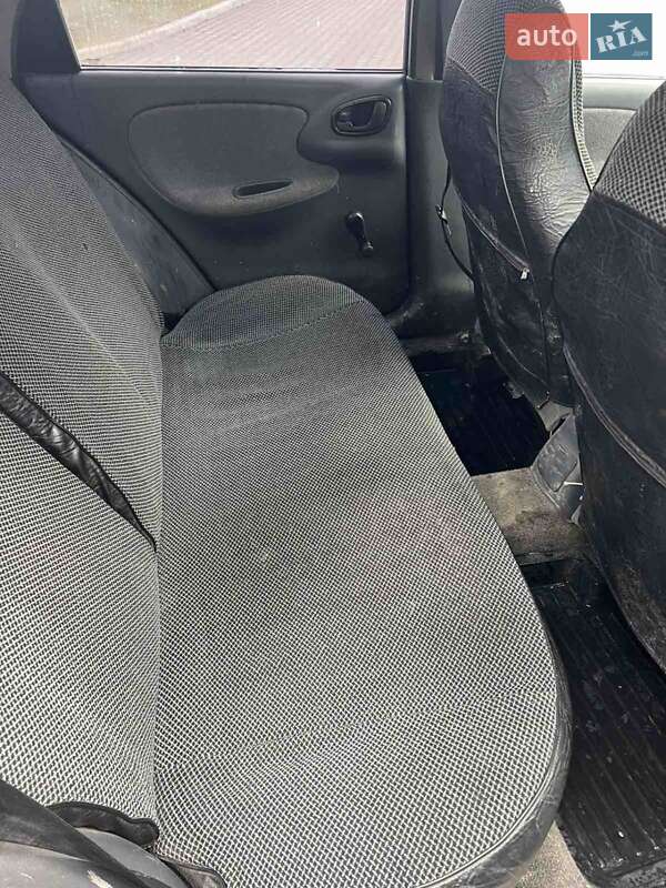 Седан ЗАЗ Lanos 2005 в Тячеве