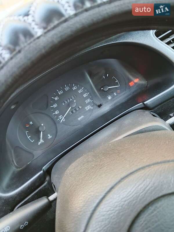 Седан ЗАЗ Lanos 2010 в Буче