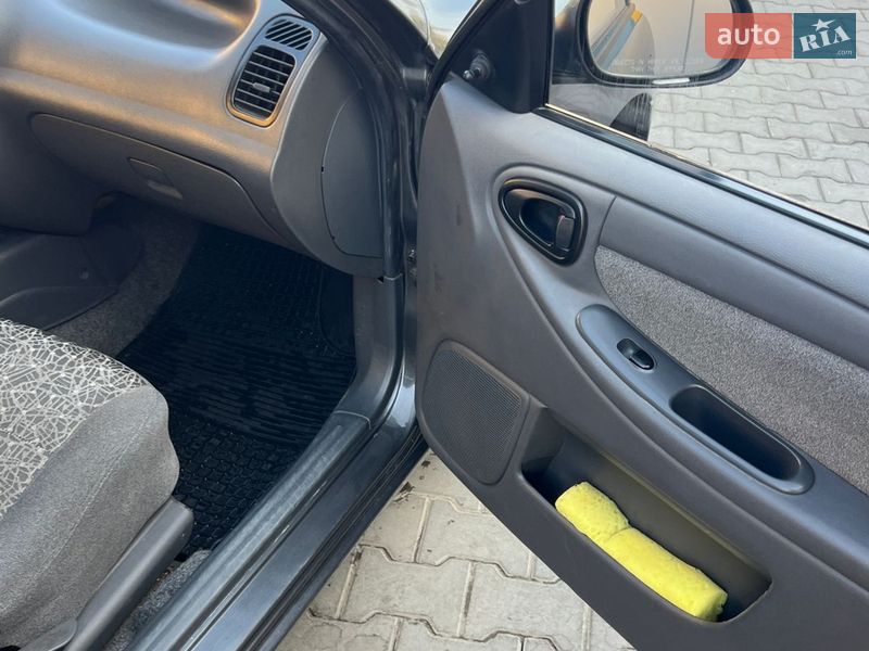 Седан ЗАЗ Lanos 2011 в Луцьку