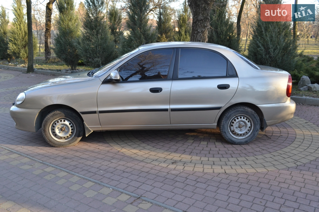 один господар, авто їздило лише по місту