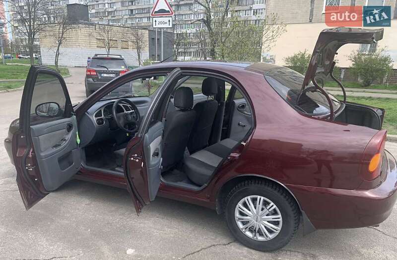 Седан ЗАЗ Sens 2011 в Києві