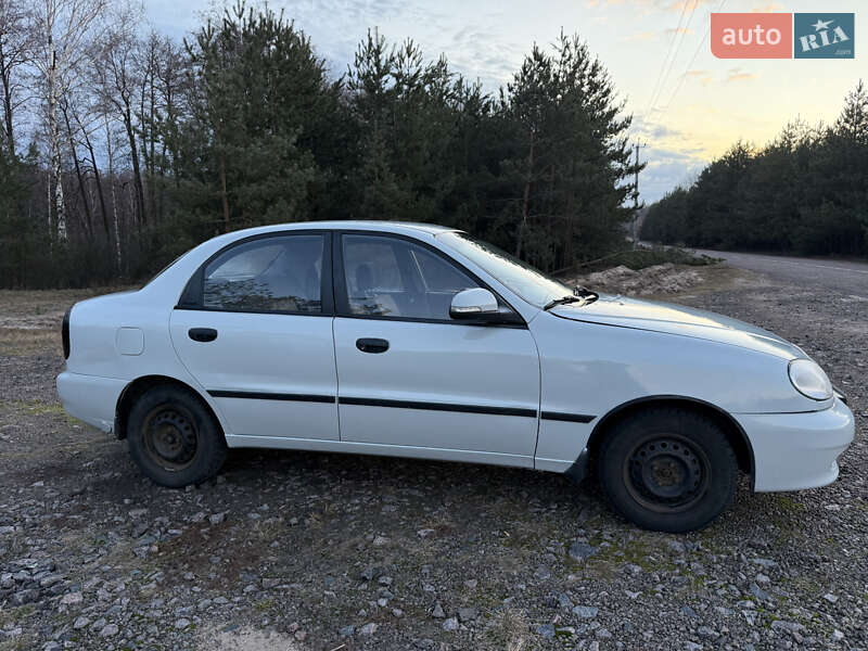 Седан ЗАЗ Sens 2015 в Макарові