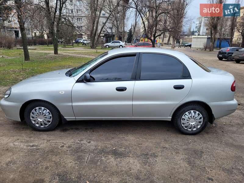 Седан ЗАЗ Sens 2007 в Горішніх Плавнях