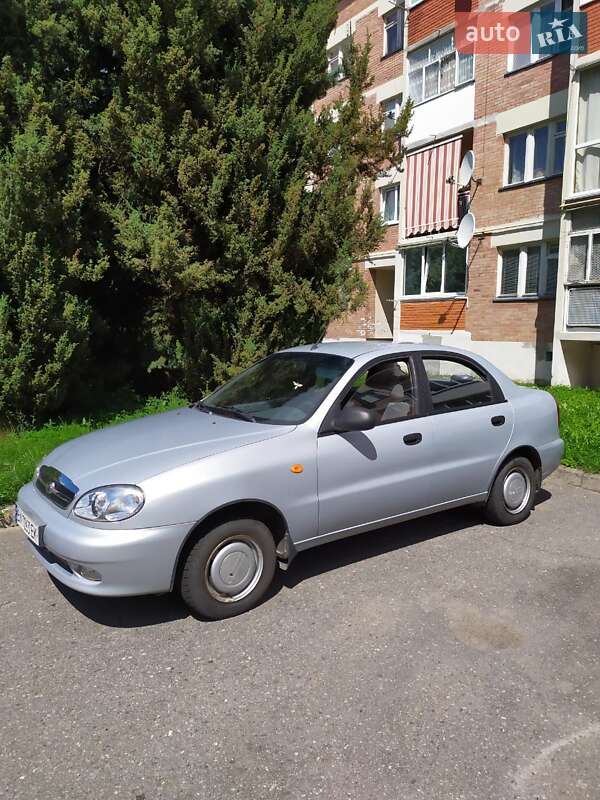 Седан ЗАЗ Sens 2011 в Староконстантинове