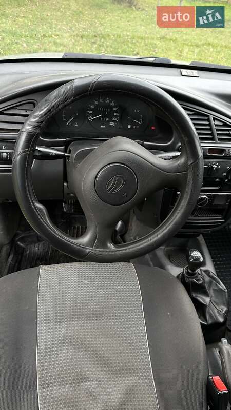 Седан ЗАЗ Sens 2012 в Воловце