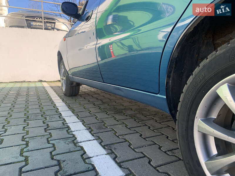 Седан ЗАЗ Sens 2011 в Черновцах