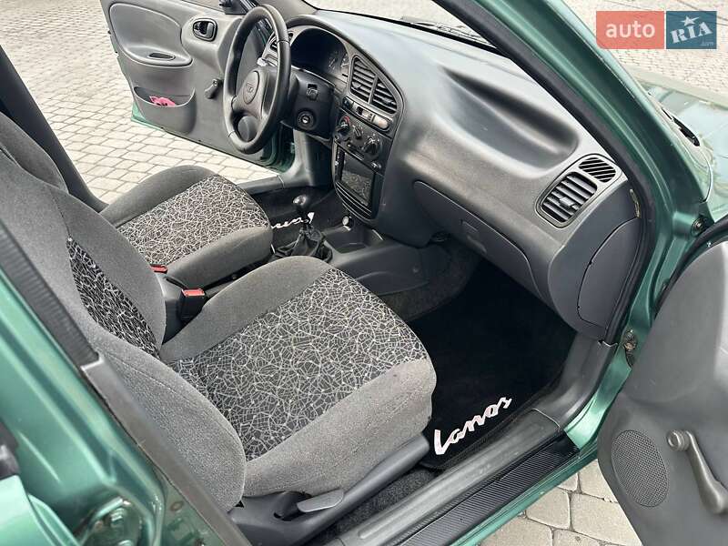 Седан ЗАЗ Sens 2011 в Новомосковске