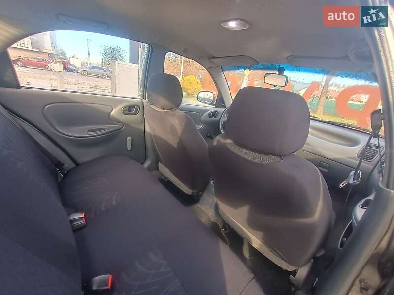 Седан ЗАЗ Sens 2012 в Ужгороді